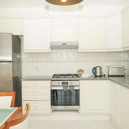 Seaside Serenity Villa *