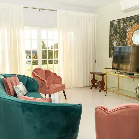 Villa Seaside Serenity *