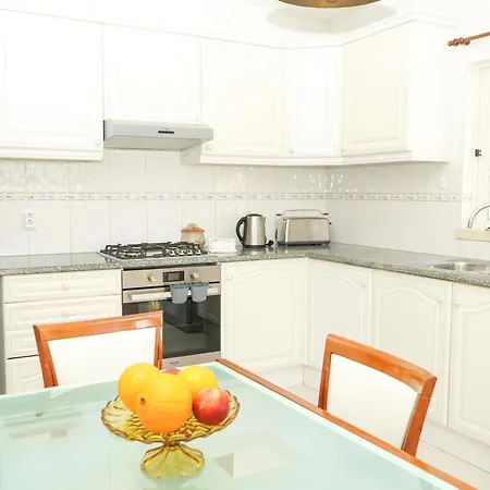 Seaside Serenity * Albufeira